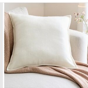 Quince Solid Cashmere Pillow Cover In Cream 20" X 20" NWT